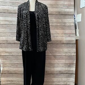 Elements Women’s 2- pc. Pantsuit Size PXL. NWOT